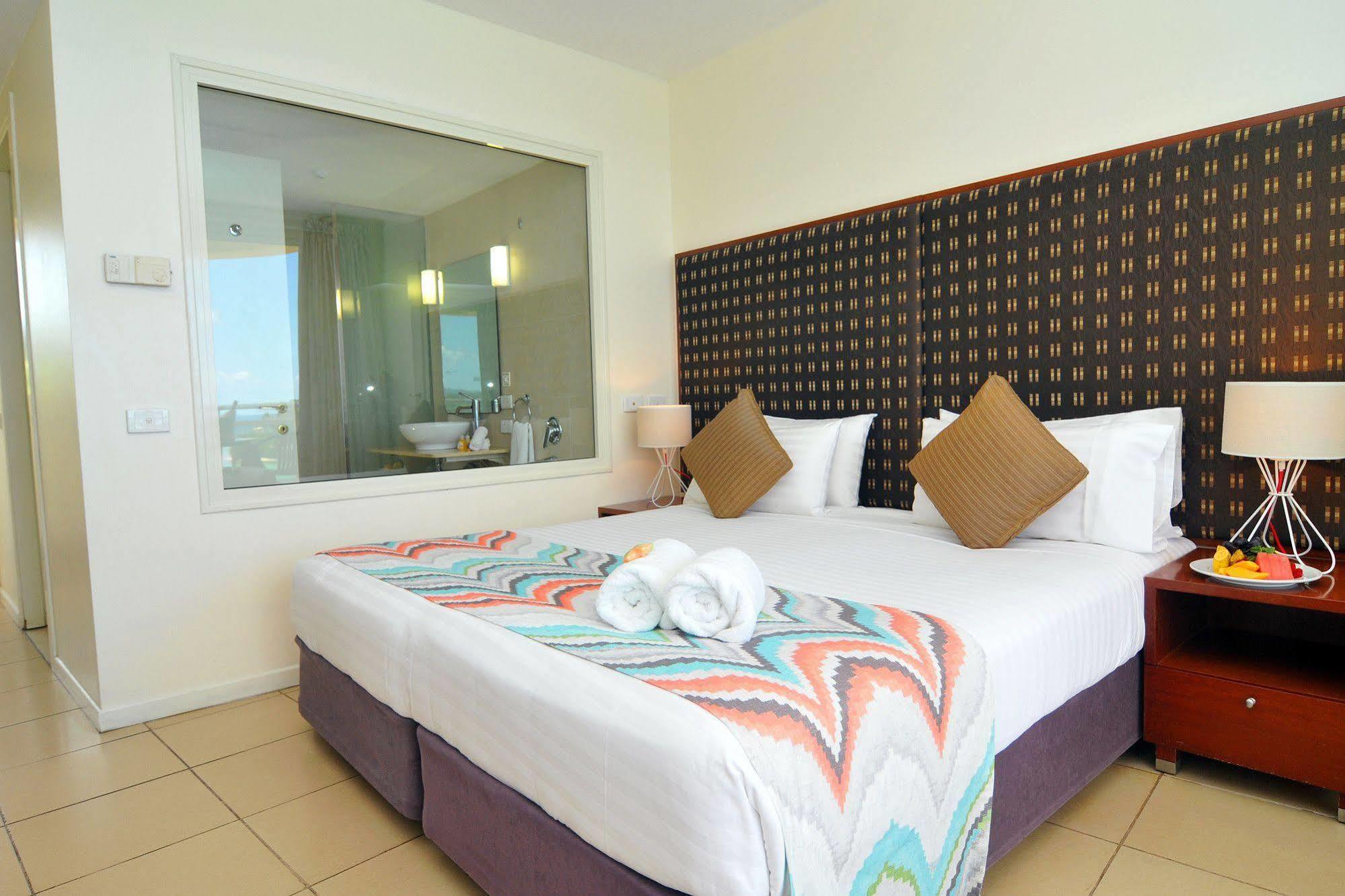 Grand Hotel & Casino Port Vila Exteriör bild